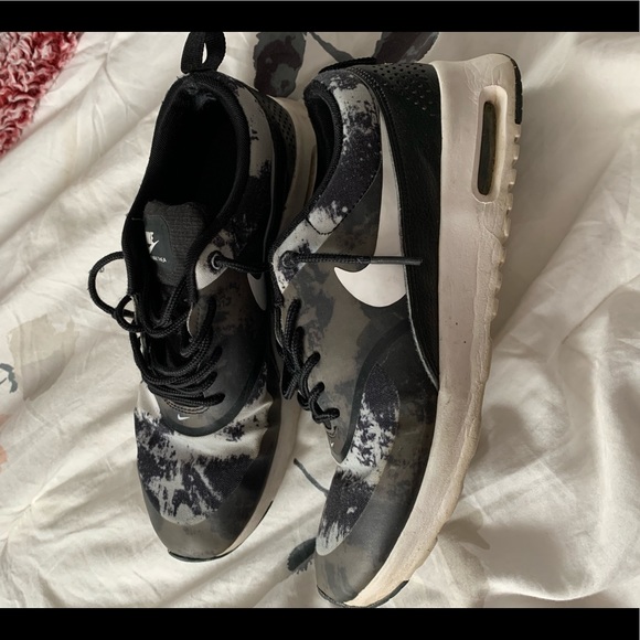 Nike Shoes - Size 8 Nike Sneakers